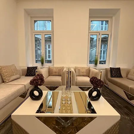 Apartment Luxury Gold Budapest
