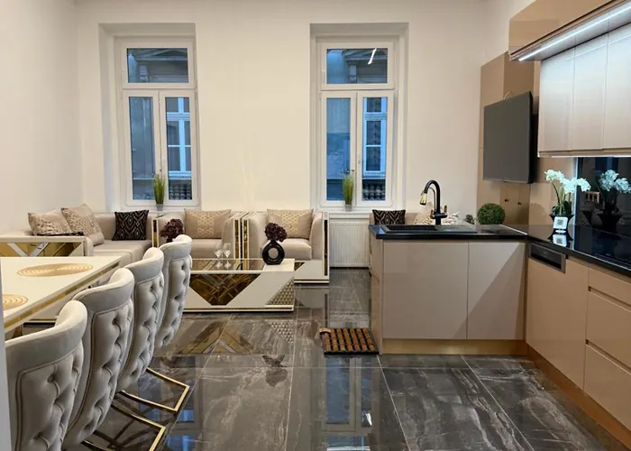 Luxury Gold Budapest
