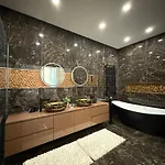 Luxury Gold * بودابست