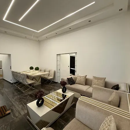 Luxury Gold * Budapest