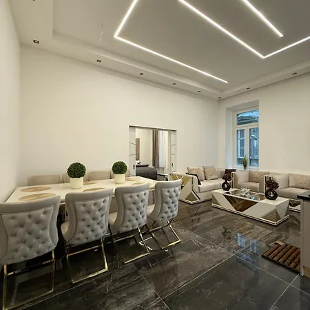 Luxury Gold Apartment *