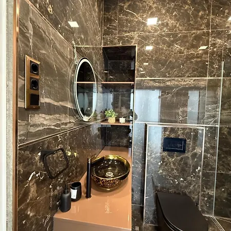 Luxury Gold Apartment